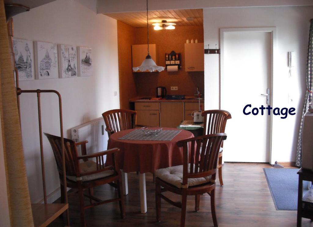 City-Ferienwohnungen-Dresden - Zentral Gelegen Im Haus Louisenstrasse 11 - Dresden-Neustadt Habitación foto